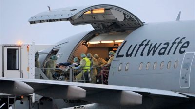 Bundeswehr fliegt Corona-Intensivpatienten aus