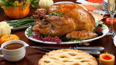 Restaurant frittiert kostenlos Truthähne zu Thanksgiving