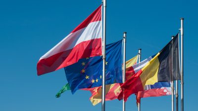 EU schickt Polen und Ungarn blaue Briefe in Rechtsstaats-Streit