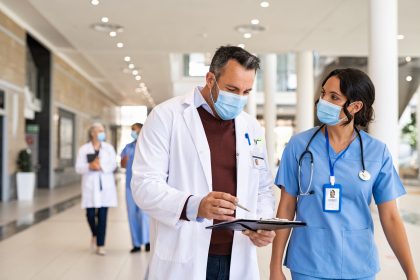 Länder setzten Testpflicht für geimpftes medizinisches Personal aus