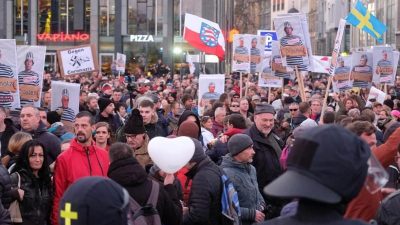 Demo in Leipzig gegen Corona-Maßnahmen – mehrere tausend Teilnehmer