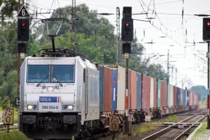 Bahn macht im ersten Halbjahr 760 Millionen Euro Verlust