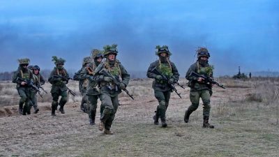 Schweden befürwortet EU-Militärausbilder in der Ukraine