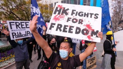 Vor Hongkong-Wahl: Haftbefehle gegen Demokratie-Aktivisten