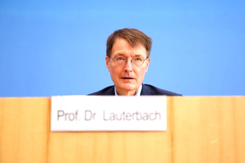 Gesundheitsminister Lauterbach sieht “Licht am Ende des Tunnels”