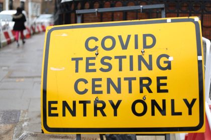 Auch britische Gesundheitsbehörde sieht mildere Krankheitsverläufe bei Omikron