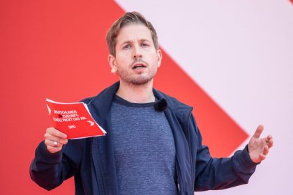 SPD-Generalsekretär Kühnert lehnt Impfregister ab