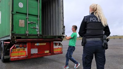 NRW: Vier Flüchtlinge im Kühltransporter entdeckt