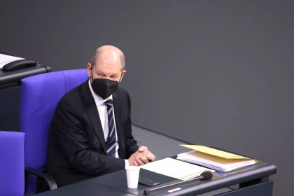 Omikron-Panik in der Regierung – Beraterteam fordert „aktive Infektionskontrolle“