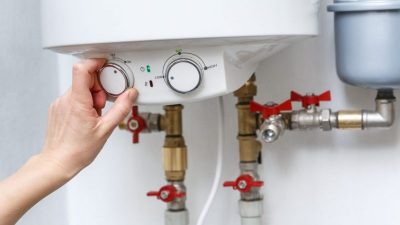 Bei Gasmangel: Abschaltung erst bei Privathaushalten? IW-Chef Hüther warnt