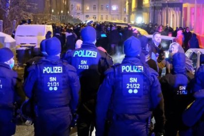 Polizei stoppt mehrere Corona-Proteste in Sachsen