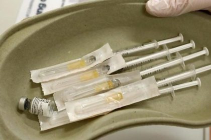 GKV hält geplante allgemeine Impfpflicht für nicht umsetzbar – aus Papiermangel