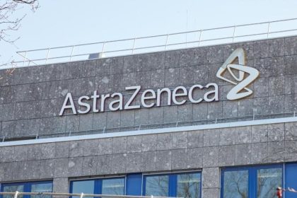 Hat AstraZeneca zu spät über Nebenwirkungen seiner Corona-Impfung informiert?