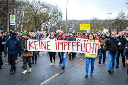 Zehntausende bei bundesweiten Protesten gegen Corona-Regeln