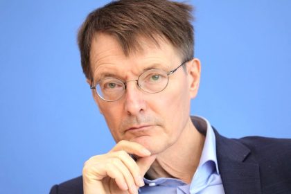 Lauterbach zweifelt an Studien: Corona-Kurs kein Grund für mehr psychische Störungen