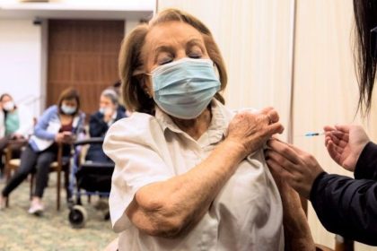 „Ein Dilemma“: Auch Vierfach-Geimpfte haben sich mit dem Coronavirus angesteckt