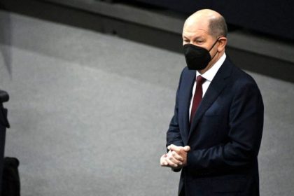 Kanzler Scholz wirbt für Impfpflicht für alle Volljährigen