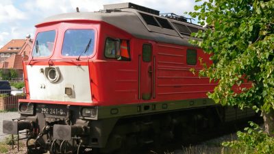 Bahnstrom wird teurer – Dieselloks teilweise günstiger als E-Loks