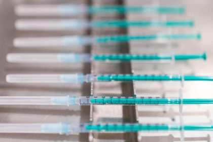 Rund 1.800 Menschen erhalten abgelaufenen BioNTech-Impfstoff