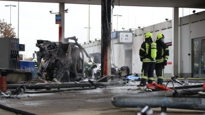 Brand an Autobahnraststätte auf A45 – zwei Tote entdeckt