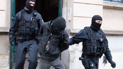Fünf Festnahmen: Razzien gegen organisierte Kriminalität in NRW