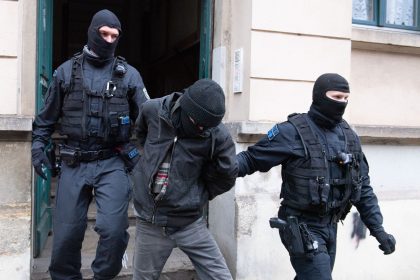 Fünf Festnahmen: Razzien gegen organisierte Kriminalität in NRW