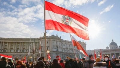 Österreich will Corona-Maßnahmen aufarbeiten – Edtstadler: „Waren damals notwendig“