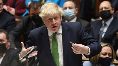 Premier Johnson warnt vor „Hexenjagd“ gegen Russen