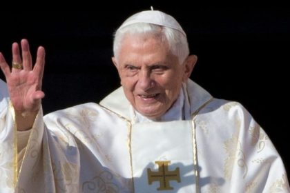 Missbrauchsopfer aus Bayern verklagt Papst Benedikt