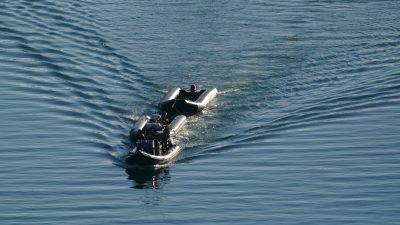Polizei geht gegen Schleuserbanden vor: Boote aus Deutschland