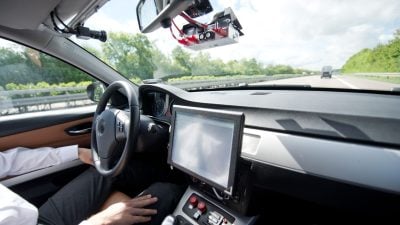 VW-Chef Herbert Diess sieht autonomes Fahren als die Zukunft der Mobilität an.