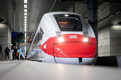 Nicht immer reibungslos: Kontrolle von Corona-Regeln im Zug