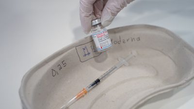 Primärdaten zu Corona-Impfstoffen: Wissenschaftler fordern mehr Transparenz