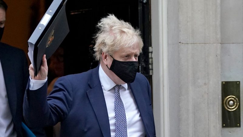 Boris Johnson im Glück: Der Bericht über die Lockdown-Partys in der britischen Metropole soll nach dem Willen der Londoner Polizei stark zensiert werden.