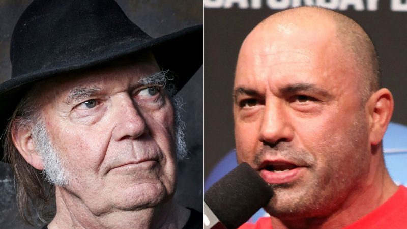 Rockstar Neil Young (l) hat Spotify wegen des Podcasts von Joe Rogan verlassen.