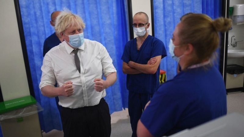 Boris Johnson bei einem Besuch in einem Krankenhaus in Northumberland.