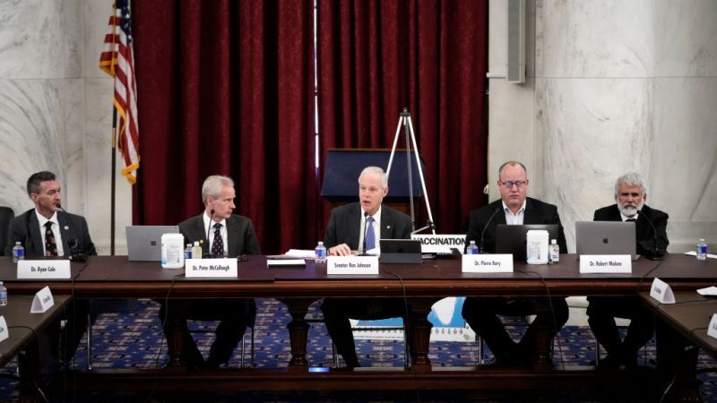 „COVID-19: Eine zweite Meinung“: US-Senator organisiert Podiumsdiskussion