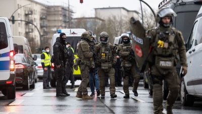 Meldung über Bewaffneten sorgt für Großeinsatz an Hamburger Schule