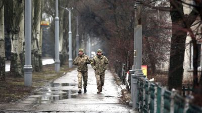 Kriegsgefahr in der Ukraine: Deutschland und andere Länder rufen Bürger zurück