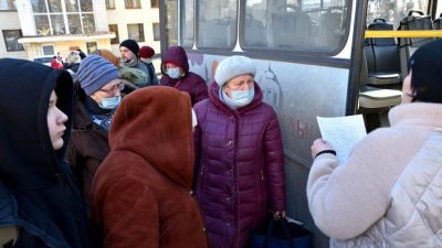Evakuierung in Luhansk und Donezk gehen weiter – Zwei ukrainische Soldaten getötet
