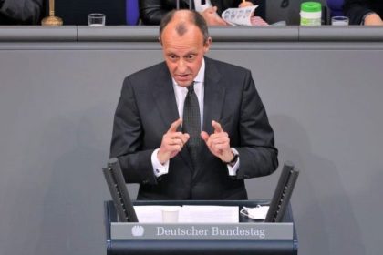 Friedrich Merz fordert Aussetzung der Impfpflicht für Pflegekräfte