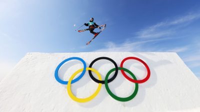 In USA geborene chinesische Skiläuferin wird als „Pekings Tochter“ gefeiert