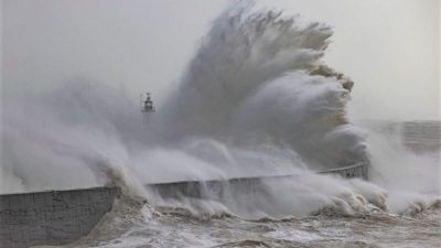 Sturm „Eunice“ legt öffentliches Leben in Teilen Großbritanniens lahm