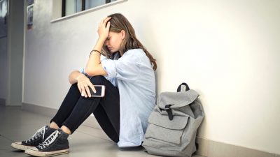 Selbstmordversuche unter Teenagern zugenommen – Wie kann man helfen?