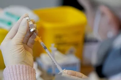Betroffene kritisieren mangelnde Erfassung von Corona-Impfschäden