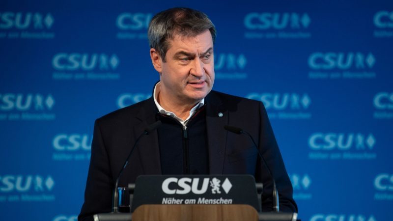 CSU-Chef Markus Söder gibt in der Parteizentrale nach einer Sitzung des CSU-Vorstands eine Pressekonferenz.