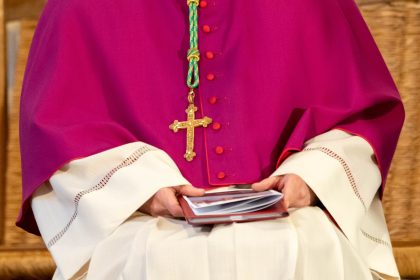 Zwischenbericht: Über 700 Missbrauchsopfer im Bistum Trier