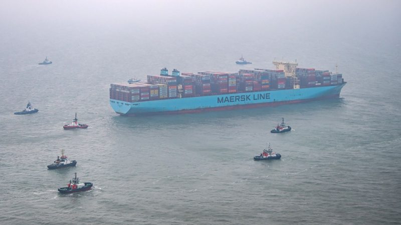 Das 400 Meter lange Containerschiff hatte sich nördlich der ostfriesischen Insel Wangerooge festgefahren.