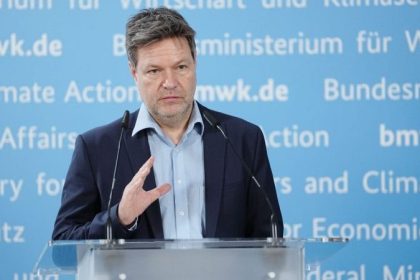 Debatte über Lockerungen – Habeck und Scholz treten auf die Bremse