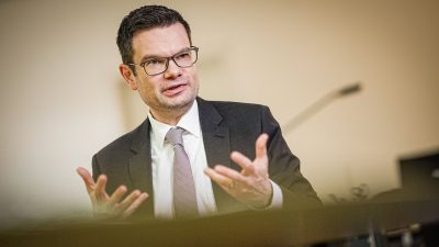 Buschmann: Geldstrafen-Schuldner sollen seltener in Haft